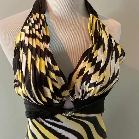 Cache dress - Picture 2 of 8